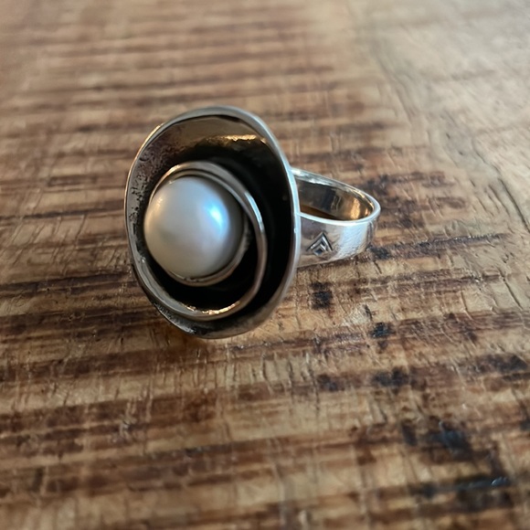 Silpada Jewelry - Silpada “Lilly Pearl” Sterling Silver & Pearl Ring